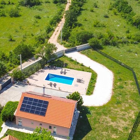 Iris Holiday Home Trbounje Екстериор снимка