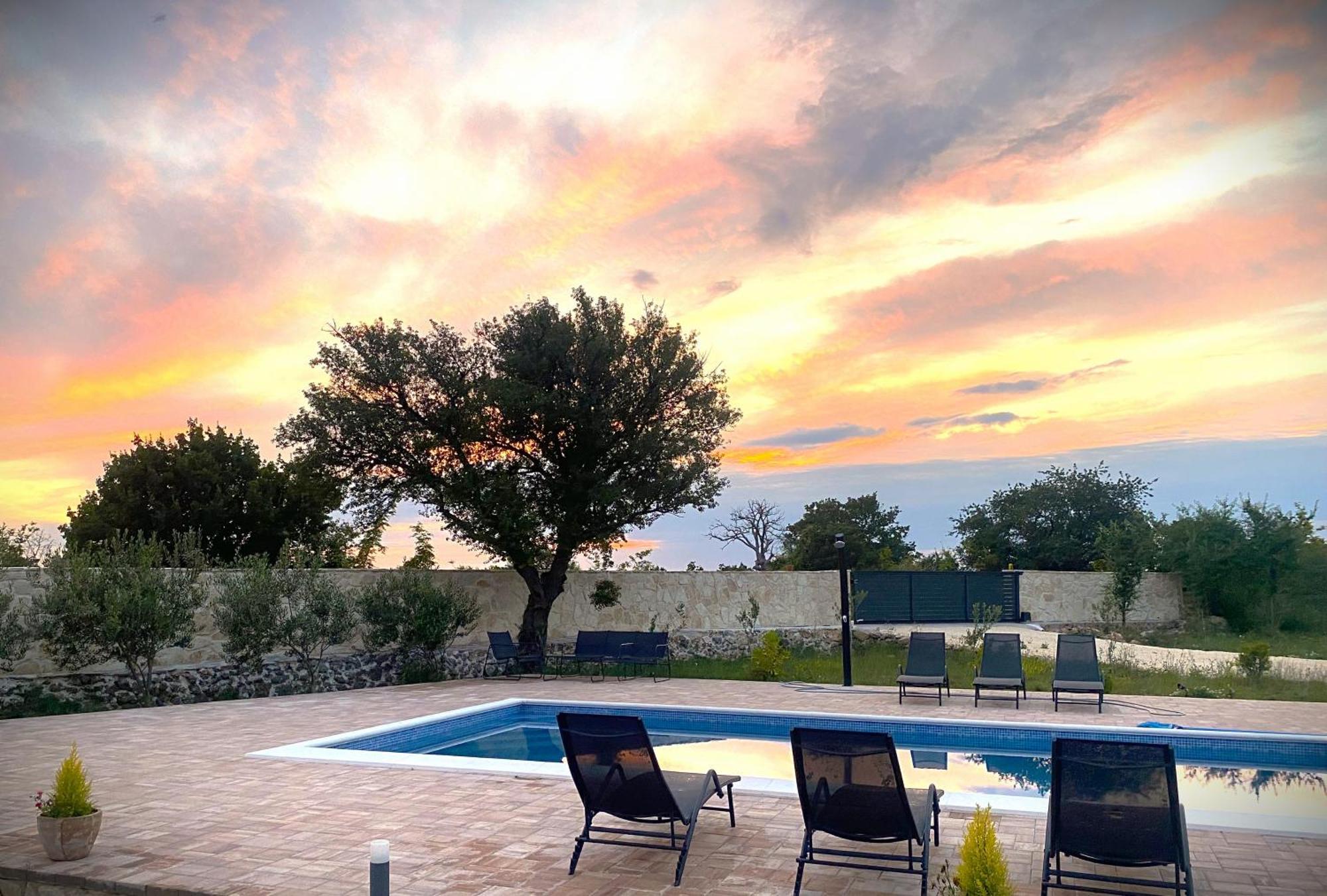 Iris Holiday Home Trbounje Екстериор снимка