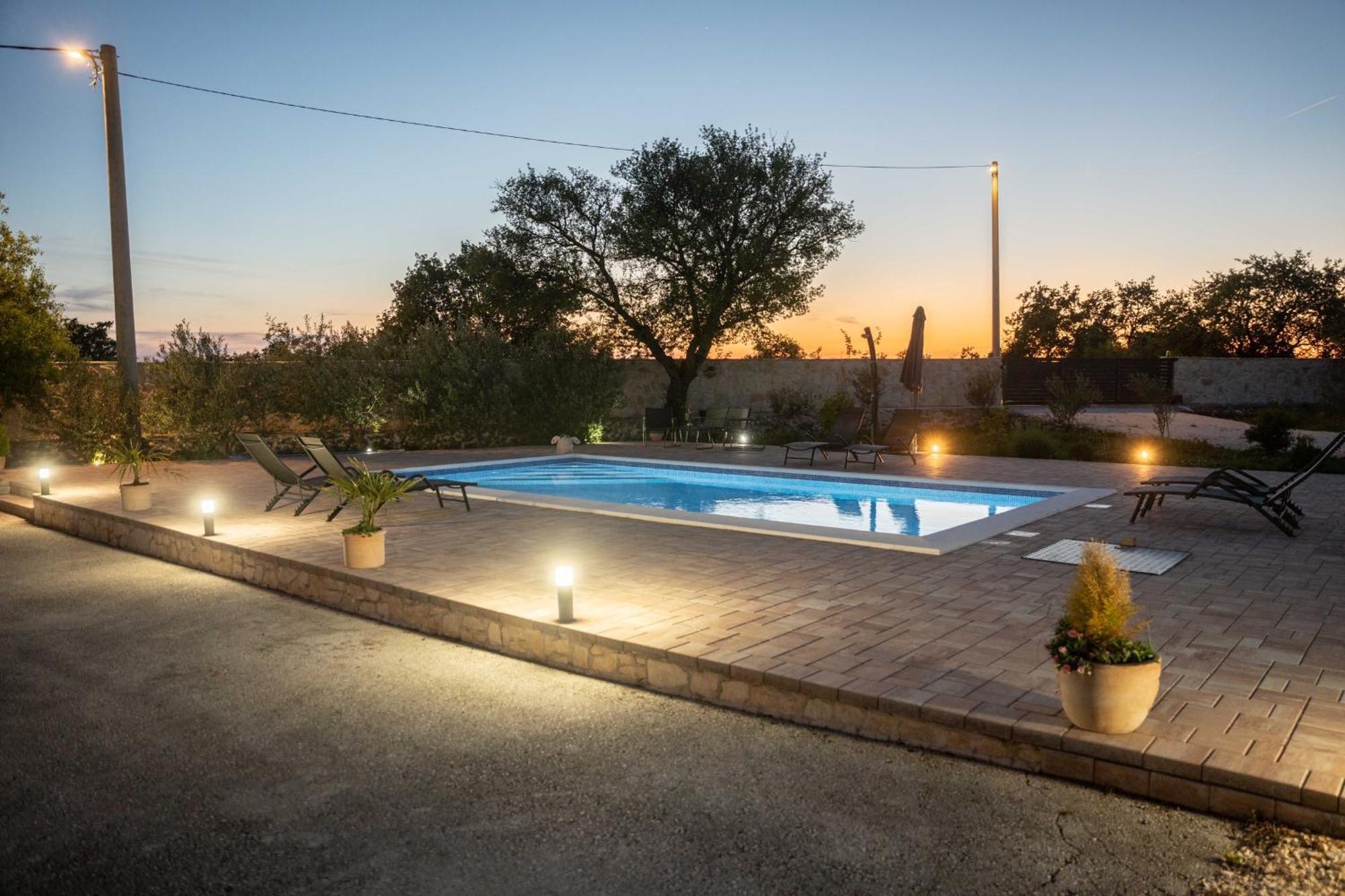 Iris Holiday Home Trbounje Екстериор снимка