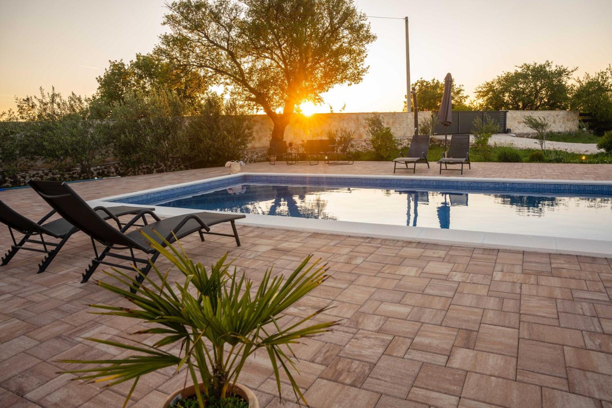 Iris Holiday Home Trbounje Екстериор снимка